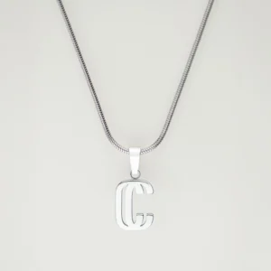 Pendentif C de Cruval, maille serpent, argenté