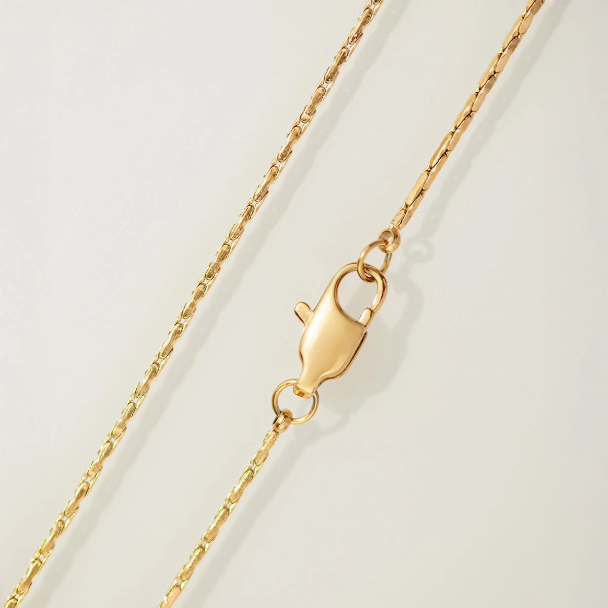 Pendentif forma, maille forçat limée, doré – Image 3